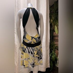 A Stunning Morgan 4 Ever Plunging Back Yellow Blk Gray & Wht Floral Print. Sz L